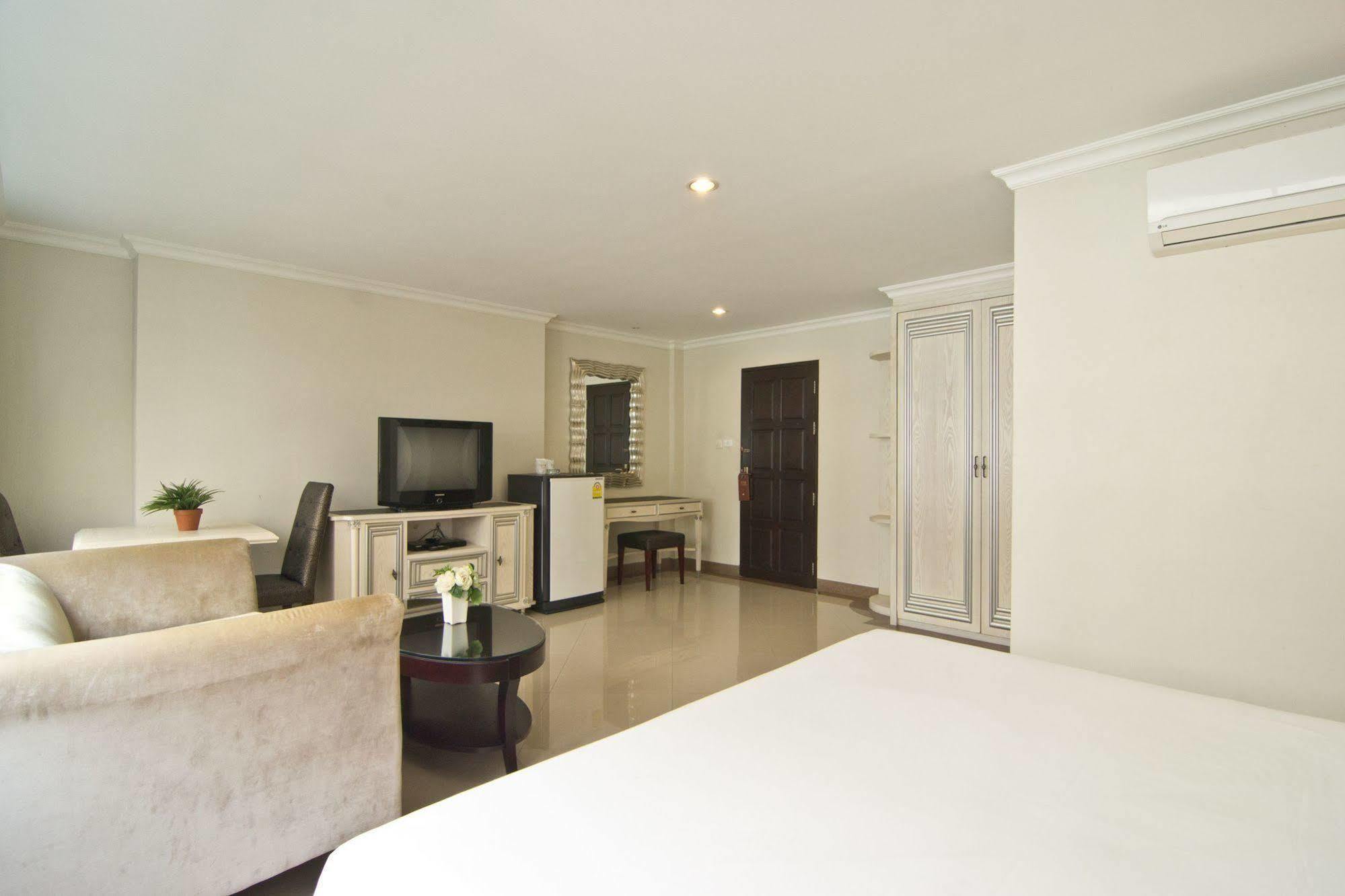Lk Mansion Aparthotel Pattaya Buitenkant foto